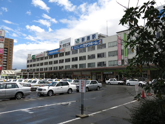 2014年の新潟駅舎